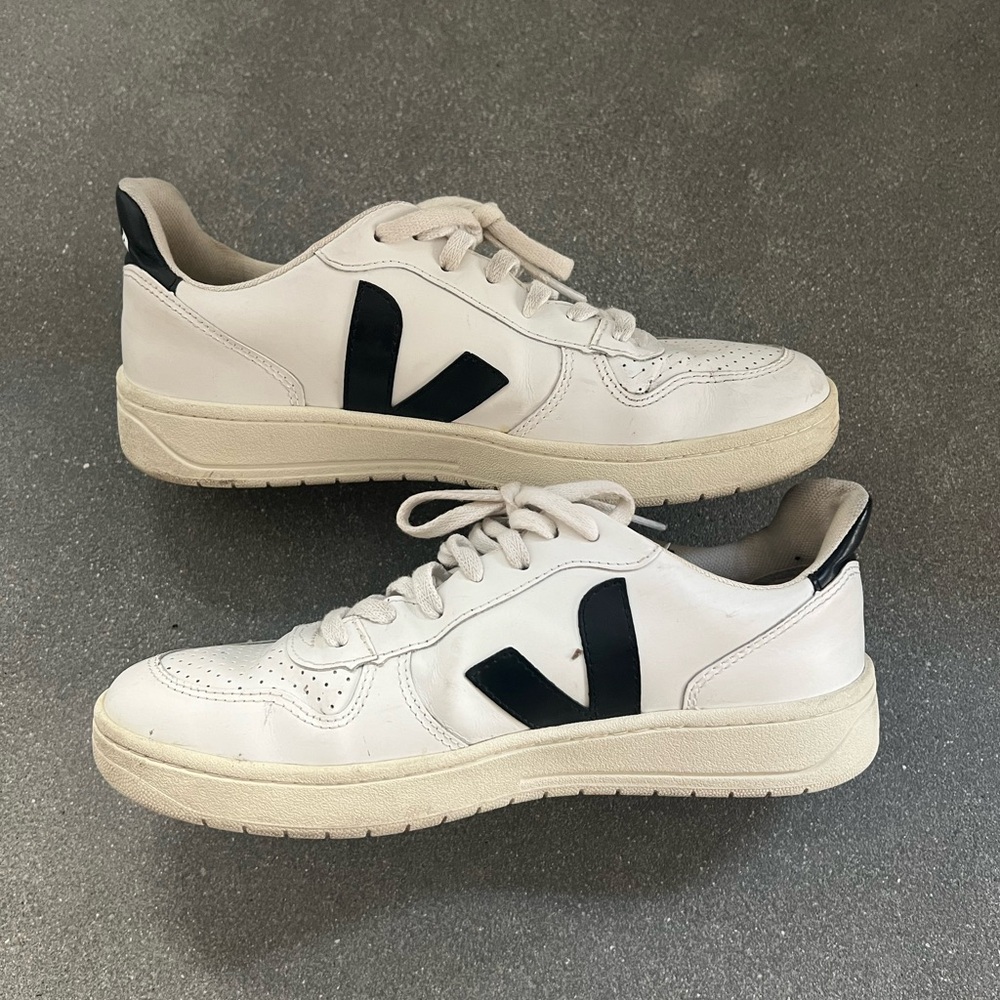 Veja Cyprus sneakers
